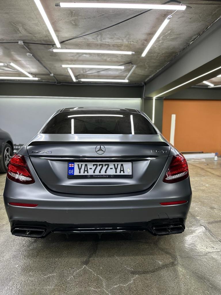 MERCEDES-BENZ E 63 S AMG